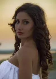 �����