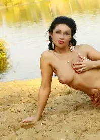 �������