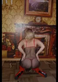 �����