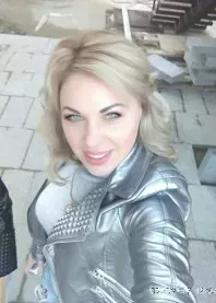 �����