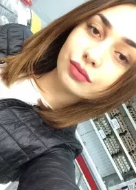 �����