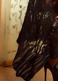 �����