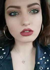 �����
