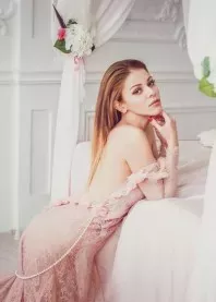 �����