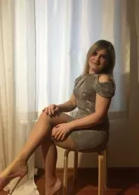 �����