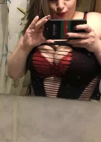 �����