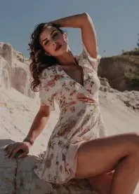 �����
