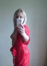 �����