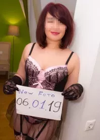 �����