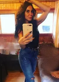 �����