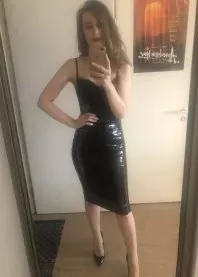 �����