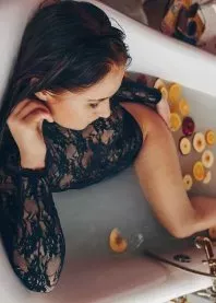 �����)