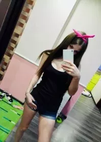 �����