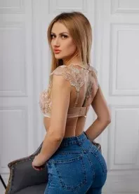 �����