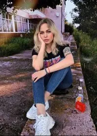�����