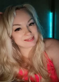 �����
