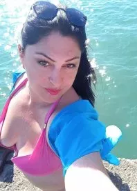 �����