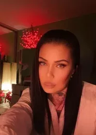 ����  �����������