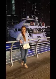 �� 