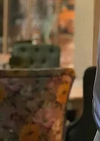 �����