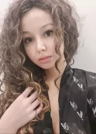 �����