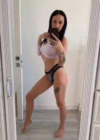 �����
