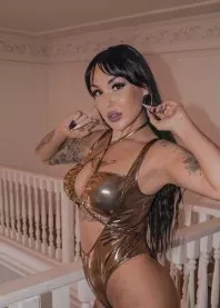 �����
