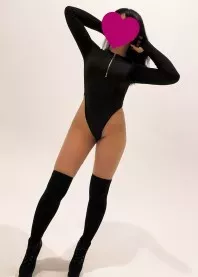 �����