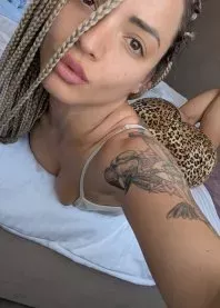 ����  💜