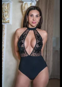 �����