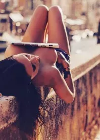 �����