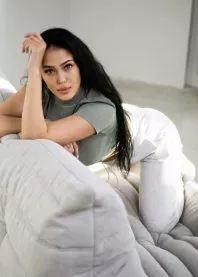 �����