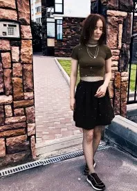 �����