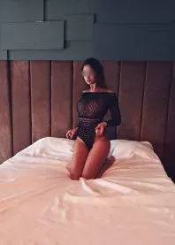 �����