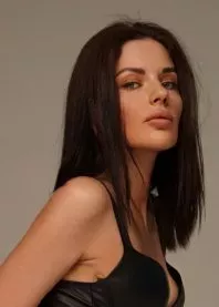 �����
