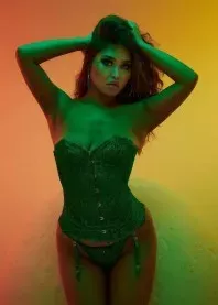 �����