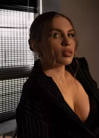 �������