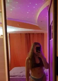 �����