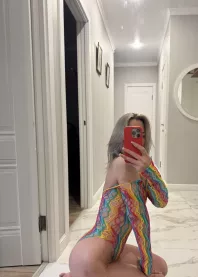 �����