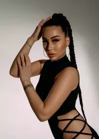 �����