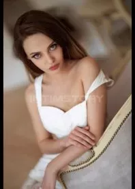 �����