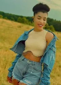 �����