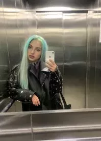 �����