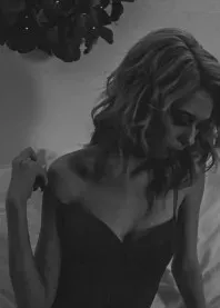 �����
