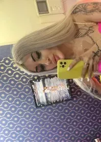 �����