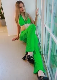 �����