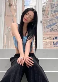 �����