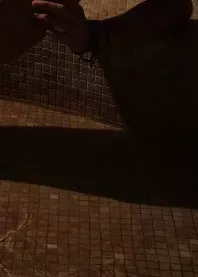 �����