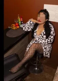 �����