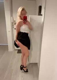 �����